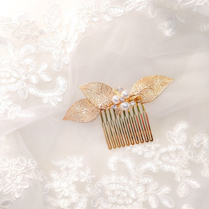Wear a happy decoration - bridal hair comb. French comb. Wedding buffet - day and - เครื่องประดับผม - โลหะ สีทอง