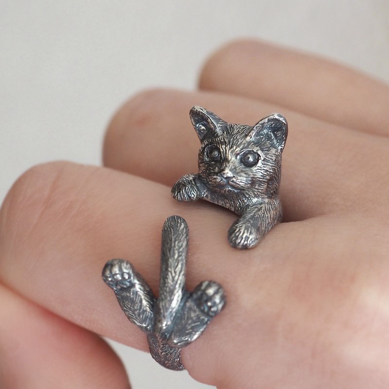 Cat ring Guri wrapped around your finger - แหวนทั่วไป - โลหะ สีเงิน