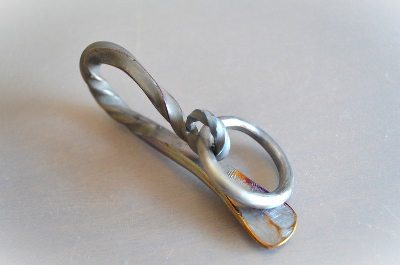 Titanium keyring =極太・チタン製スパイラルコインドライバーキーフック=100mm・お買い得品 - 鑰匙圈/鑰匙包 - 其他金屬 多色