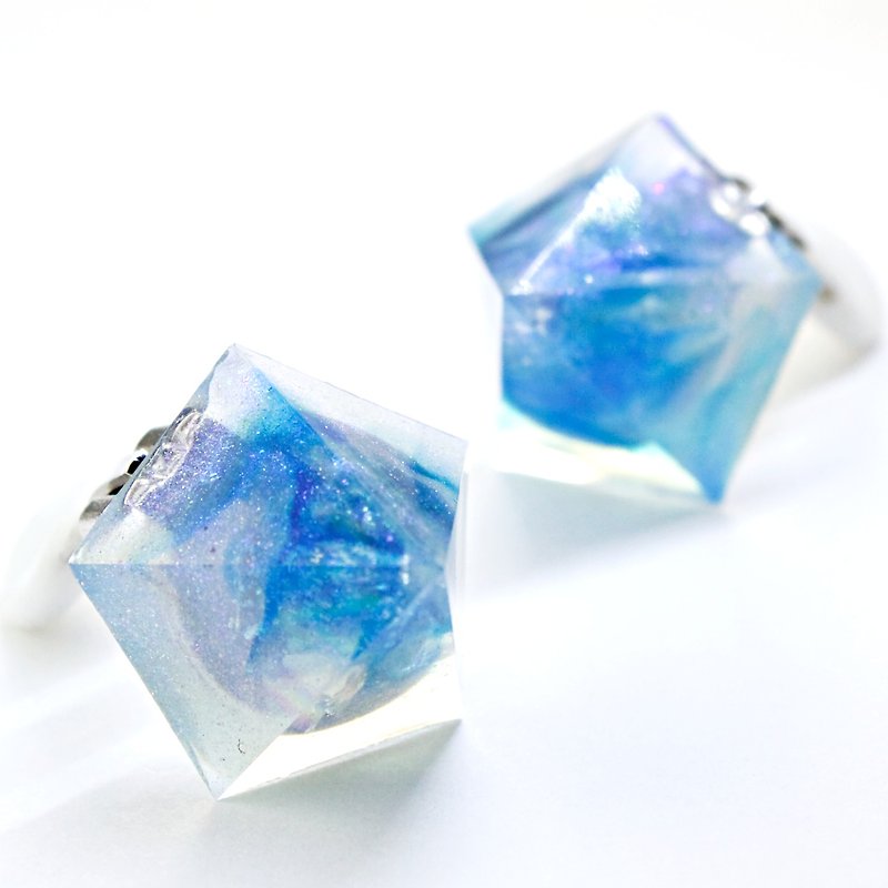Pentagon earrings (amorphous ice) - ต่างหู - เรซิน สีน้ำเงิน