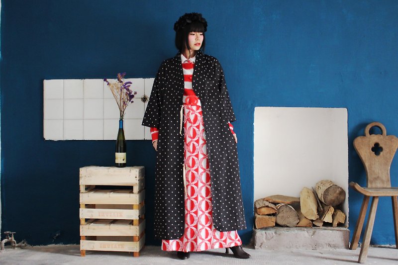 [Japanese kimono] (Vintage) black white little Japanese kimono feather (wa お ri) (Christmas gift exchange gifts recommended) - เสื้อแจ็คเก็ต - เส้นใยสังเคราะห์ สีดำ