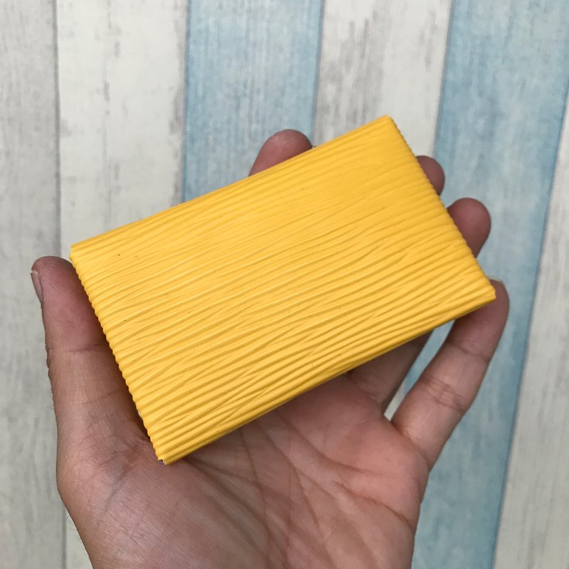 Leatherprince 手工皮革 台灣MIT 水波紋牛皮 黃色 卡套  - yellow - 證件套/卡套 - 真皮 黃色