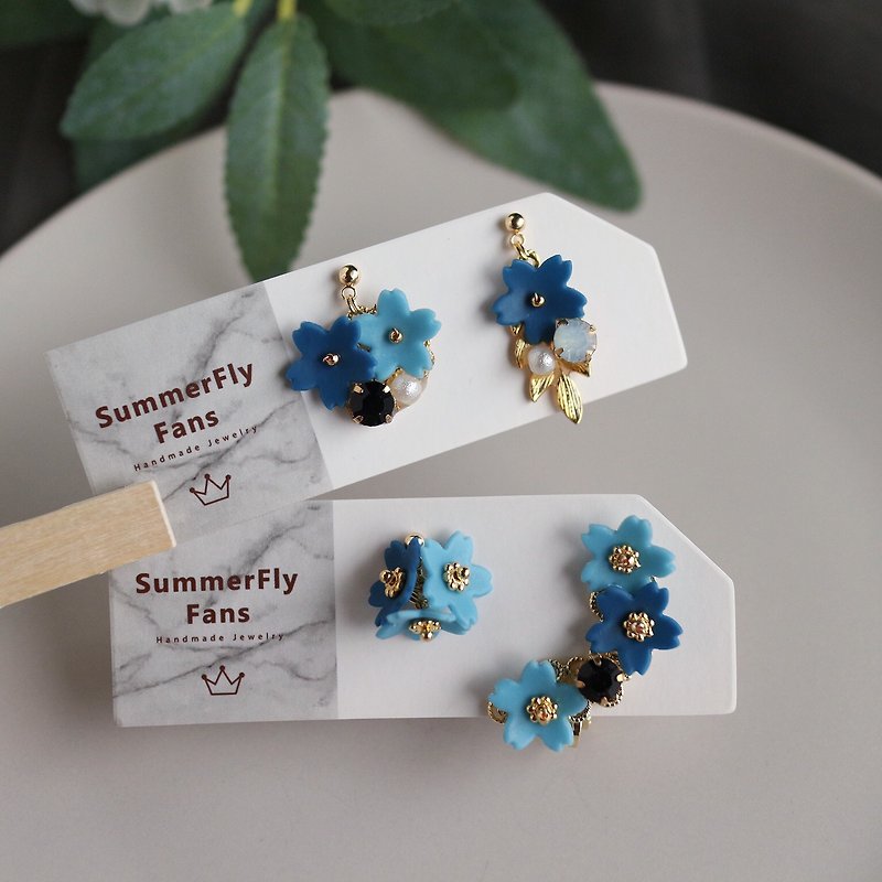 Heavy Industry Handmade Japanese Small Fresh Blue Gradient Cherry Blossom Dangle Earrings Sparkling Diamond Zircon Stone x - ต่างหู - เรซิน สีน้ำเงิน