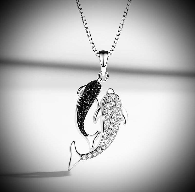 C&Ws925 sterling silver light luxury cool sweet black and white Stone two-color dolphin fashion simple clavicle chain necklace - Necklaces - Sterling Silver Silver