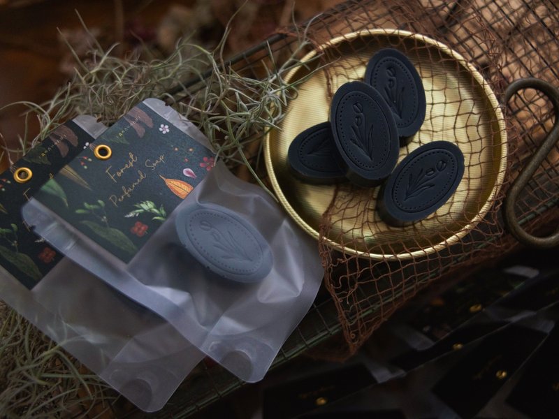 Forest scented soap starting from 5 servings plus Binchotan charcoal workplace souvenirs - สบู่ - วัสดุอื่นๆ สีดำ