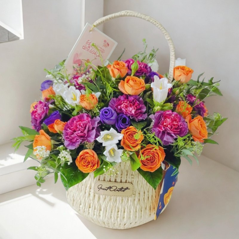 鮮花花籃 (康乃馨、小玫瑰、桔梗、風鈴草、小繡球) GF00124 - 盆栽/植栽 - 植物．花 