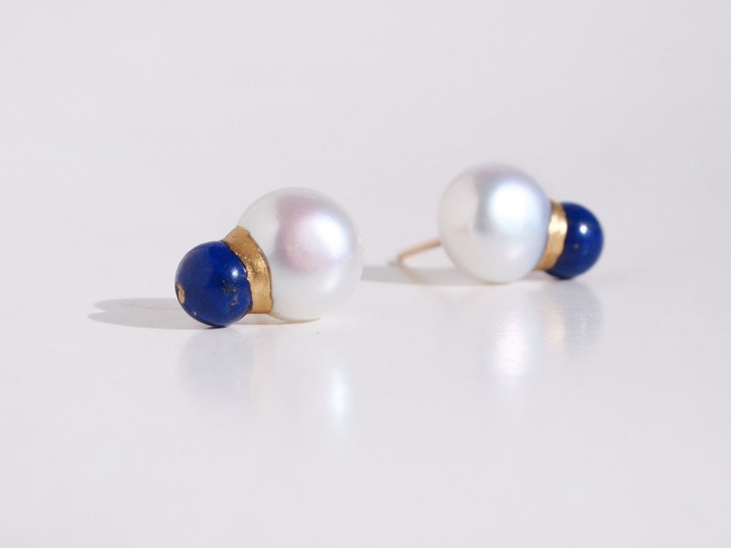 Pearl and blue berry Clip-On , freshwater pearl, lapis lazuli, gold lacquer, allergy free - ต่างหู - ไข่มุก สีน้ำเงิน