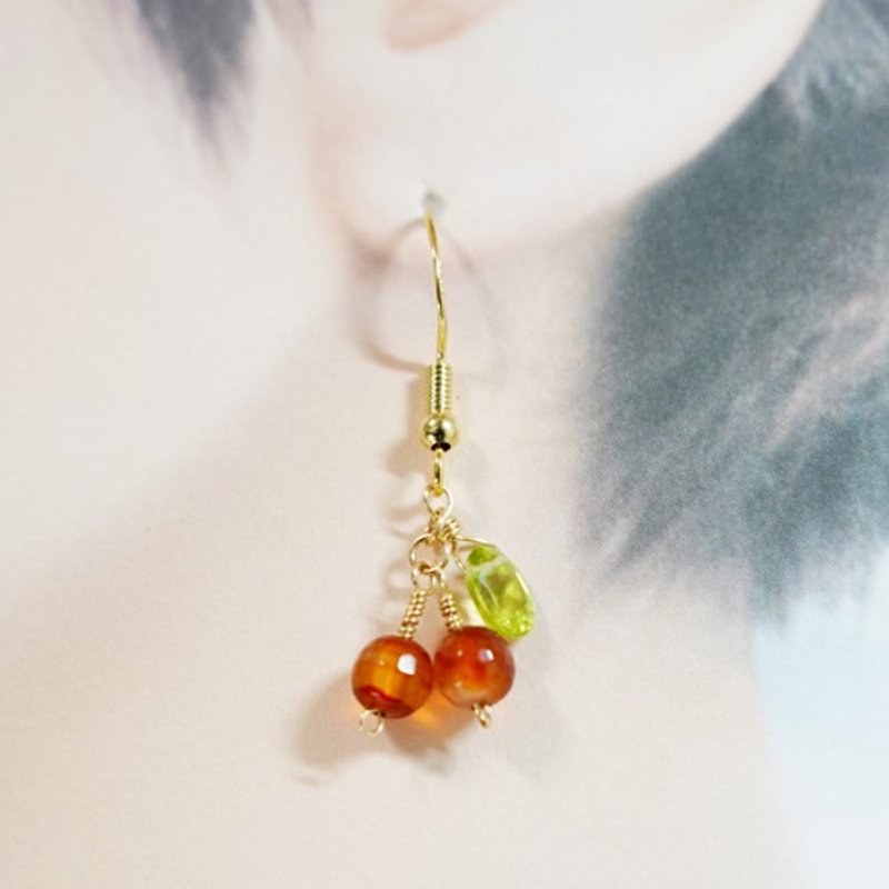 Fruit Series Cherry ~14kgf Sardonyx and Peridot Hook Earrings - Earrings & Clip-ons - Gemstone Red