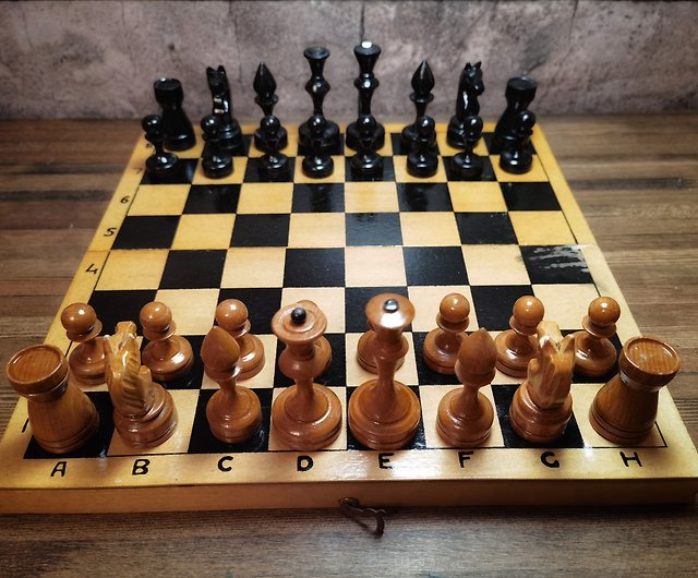 1950年代の古いチェスセットソ連木製ヴィンテージチェス盤29x29cm