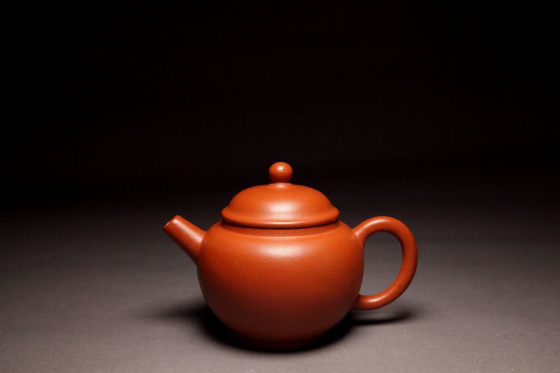 【巨輪珠】龍山牌 黃龍山老朱泥 古法手工製壺 150cc - 茶壺/茶杯/茶具 - 陶 紅色