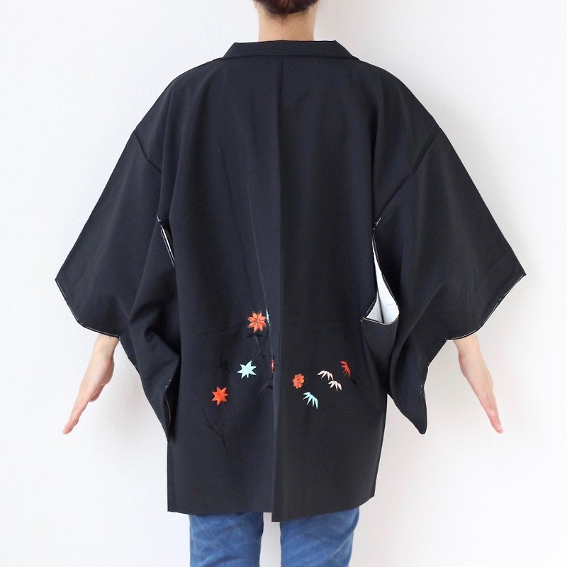 black kimono, embroidered haori, Short kimono, Japanese costumes, Japan /3437 - เสื้อแจ็คเก็ต - เส้นใยสังเคราะห์ สีดำ