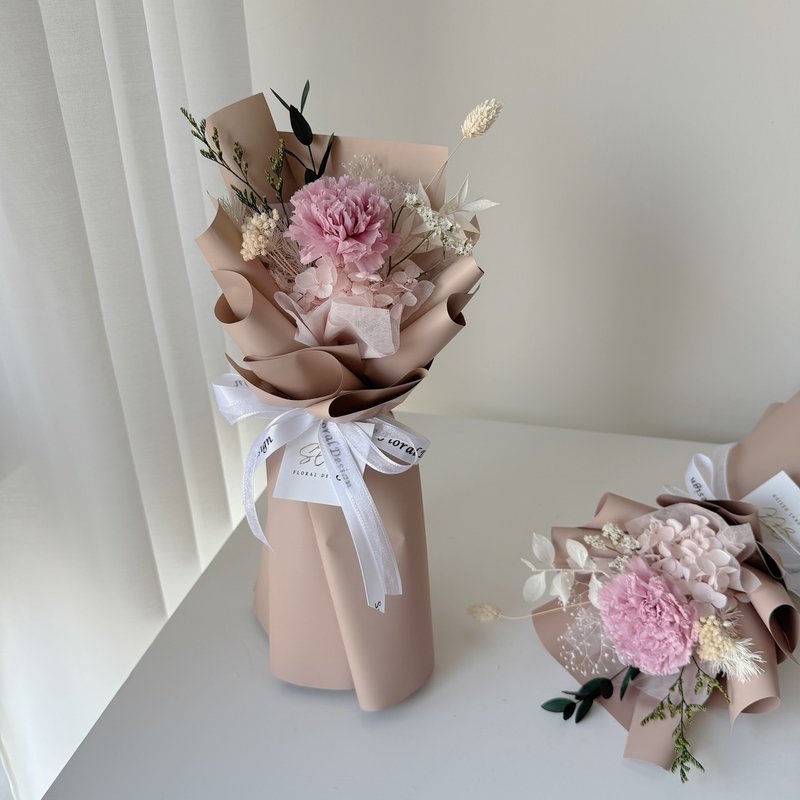 SEE 看見花藝設計 |永生康乃馨 |母親節 |紫粉微語康乃馨花束 - 乾燥花/永生花 - 植物．花 