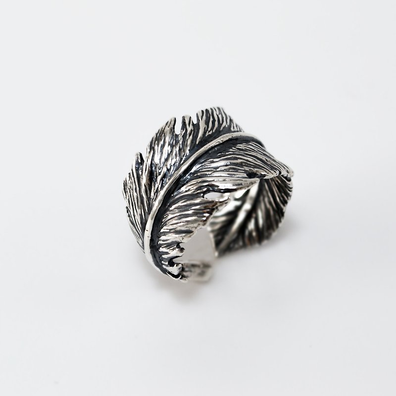 Feather Ring-Dyed Black - แหวนทั่วไป - เงินแท้ สีเงิน