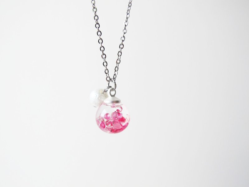 ＊Rosy Garden＊Rosy pink crystal water inside glass ball necklace 1cm diameter - Collar Necklaces - Glass Red