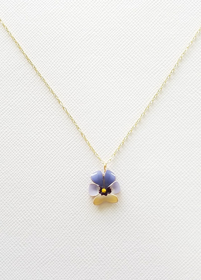 viola pendant & necklace A - สร้อยคอ - เรซิน สีน้ำเงิน