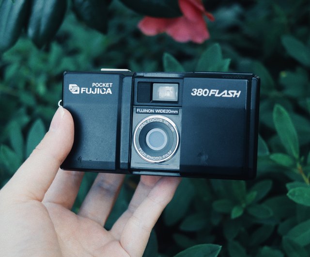 POCKET FUJICA 380 FLASH / フジフィルム - ショップ ボロミーズカメラ