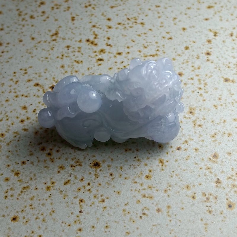 J0008天然翡翠A貨 . 冰糯天籃紫舞球醒獅.吉祥如意.擺件. - 擺飾/家飾品 - 玉石 
