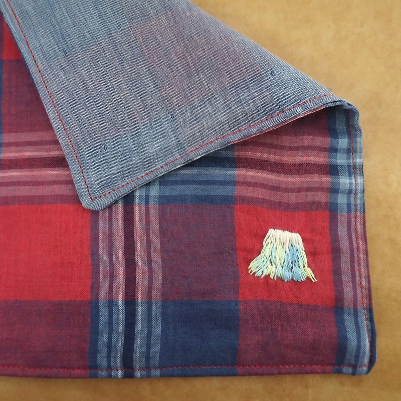 Hand embroidered quadruple gauze handkerchief "Mt.Fuji 4" - Other - Thread Red