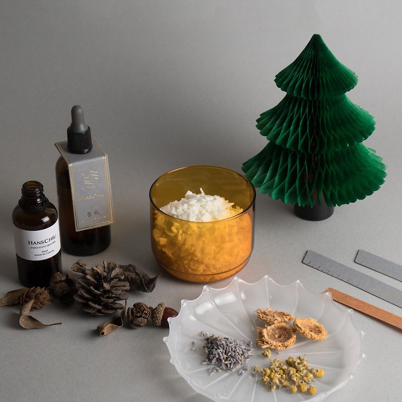 December · HANSCHIU 瀚思·Christmas tree diffused essential oil candle - Candles/Fragrances - Wax 