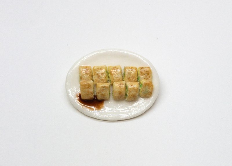 蛋餅ブローチ - 胸針 - 黏土 