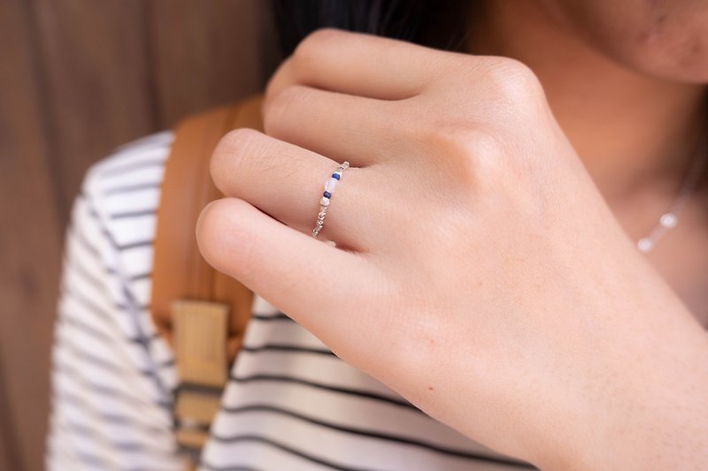 新款極幼手工 純銀珠戒指 主石為 3MM切面月亮石 + 小青金石 - 戒指 - 寶石 藍色