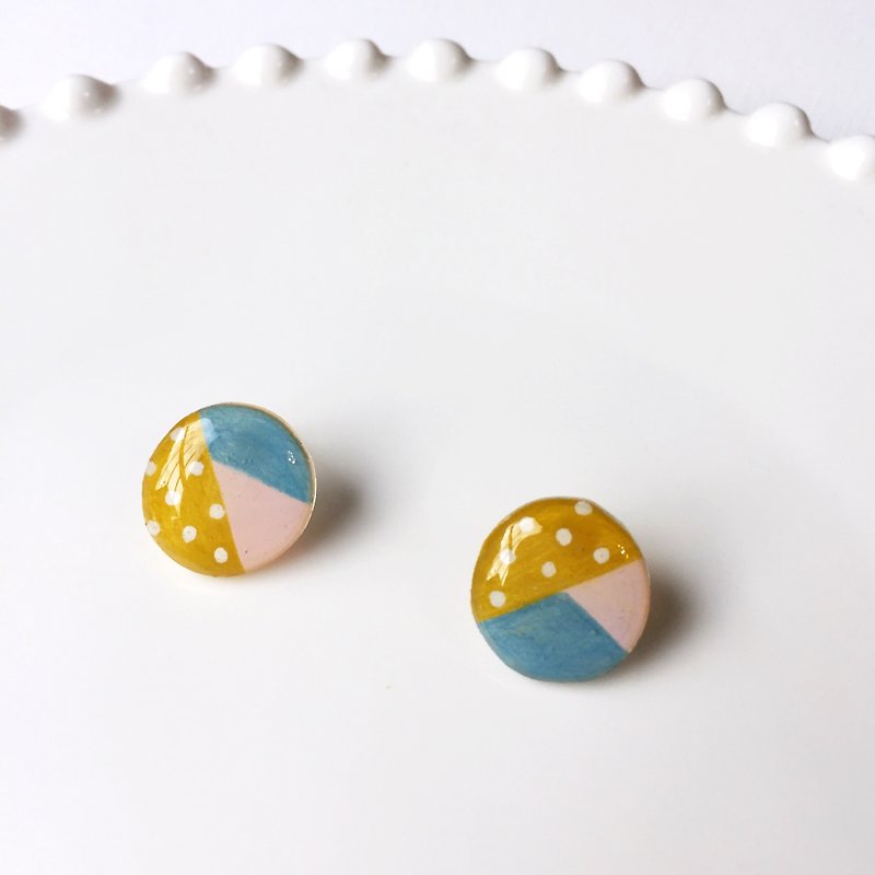 Geometric small button clip/pin earrings - Earrings & Clip-ons - Resin Transparent