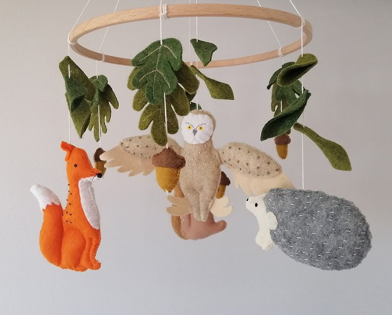 Forest Animals Baby Mobile,Felt fox squirrel hedgehog owl Crib Nursery Mobile - 嬰幼兒玩具/毛公仔 - 其他材質 