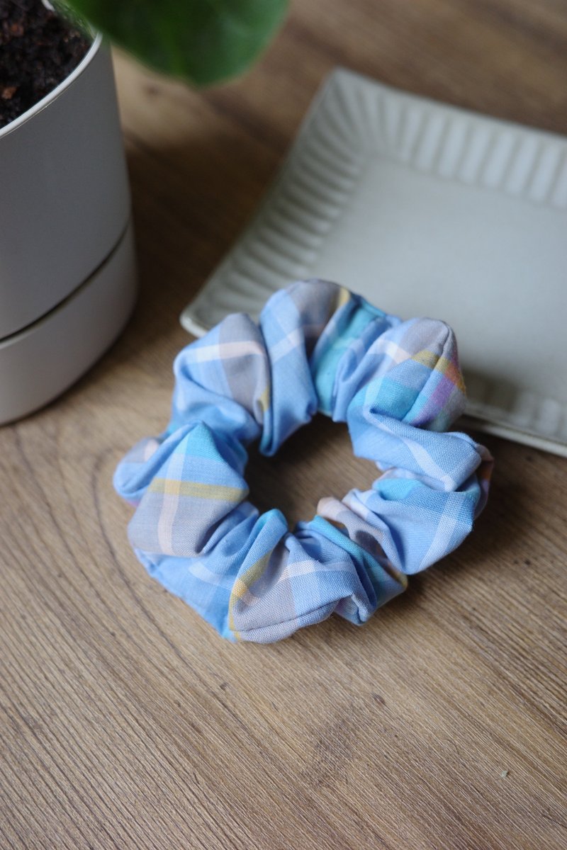 Blue background lines - donut hair ties | Haibai handmade - เครื่องประดับผม - ผ้าฝ้าย/ผ้าลินิน 