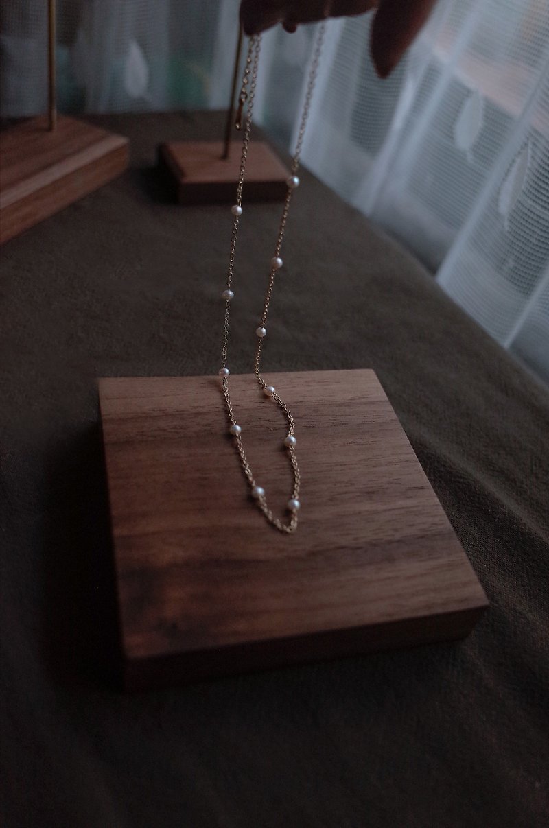 Christmas gift exchange-Christmas gift pearl string necklace - สร้อยคอ - ไข่มุก สีทอง