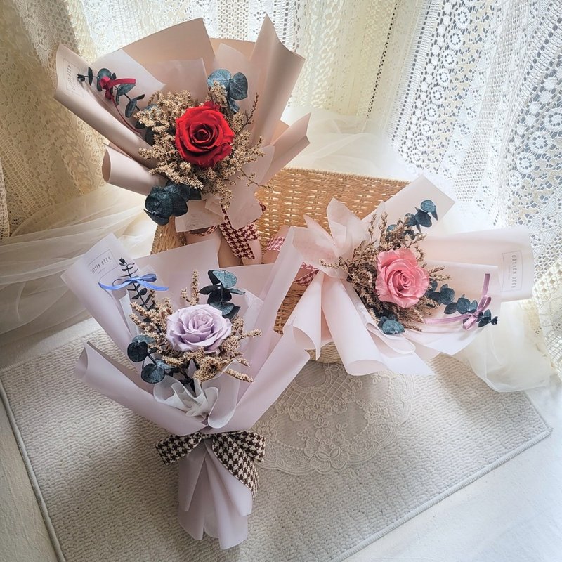 [In stock] Everlasting rose bouquet. Gift. Comes with carrying bag. Valentine's Day. Gift - ช่อดอกไม้แห้ง - พืช/ดอกไม้ 