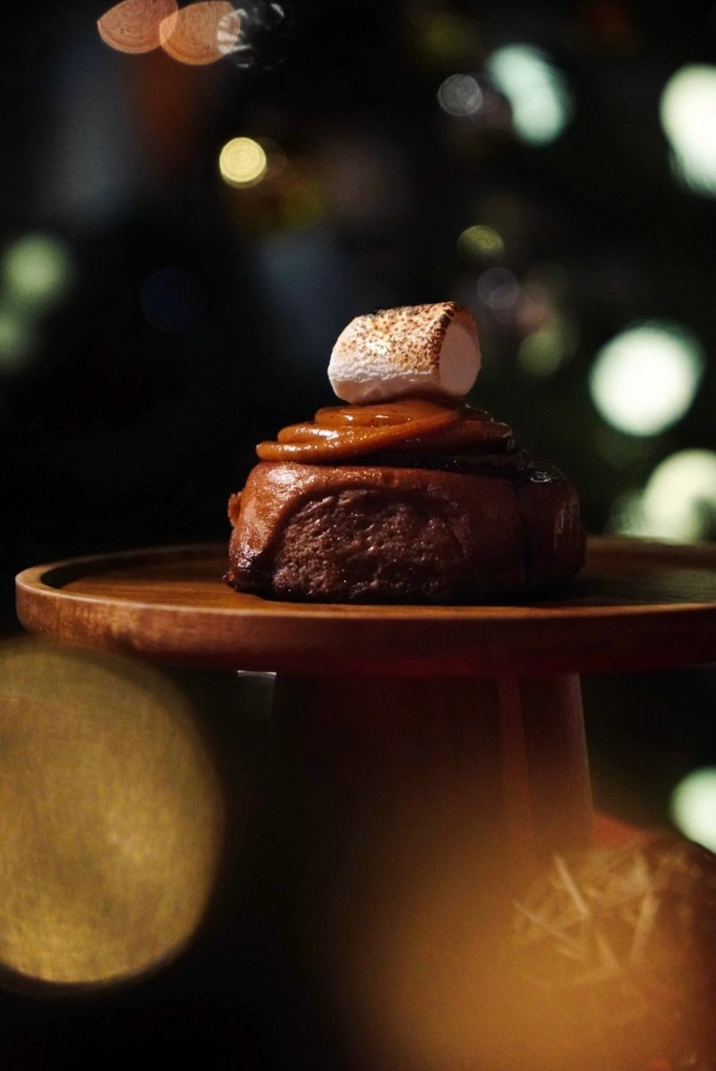 聖誕跨年甜點盒【盒裝4入】帕林內榛果可可捲。全新登場 - 蛋糕/甜點 - 新鮮食材 咖啡色