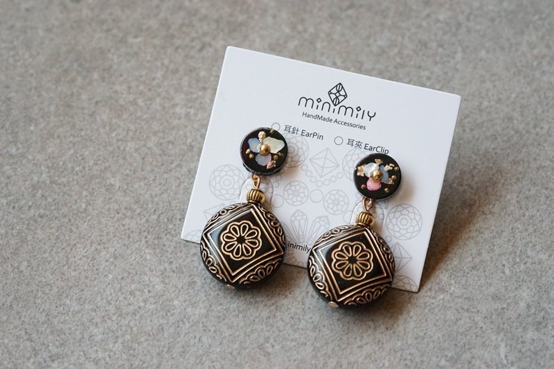 Notch - Resin Retro Bead Earrings - ต่างหู - วัสดุอื่นๆ สีดำ