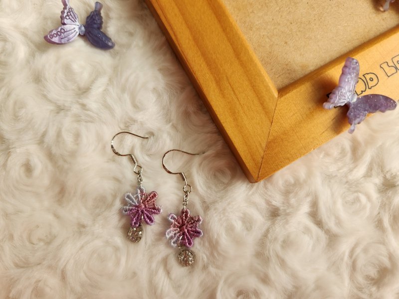 【花片蕾絲系列】矢車之語耳環-水鑽款(純銀耳針/手工漸層染色) - 耳環/耳夾 - 其他材質 