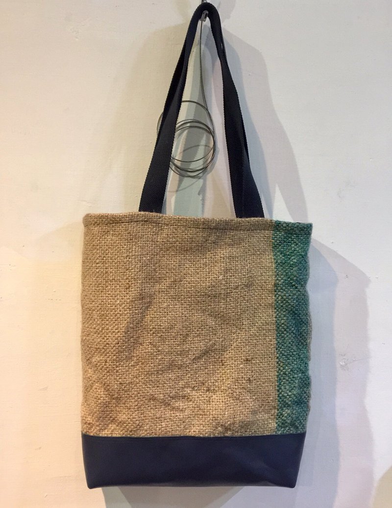 Coffee linen bag loop design meets denim denim unique bag - กระเป๋าแมสเซนเจอร์ - ผ้าฝ้าย/ผ้าลินิน สีกากี