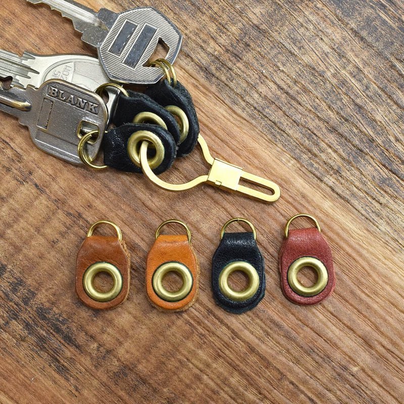 Brass key-shaped key holder, Tochigi leather, 3-ring key ring, brass, made in Japan, JAK025 - Keychains - Other Metals Multicolor