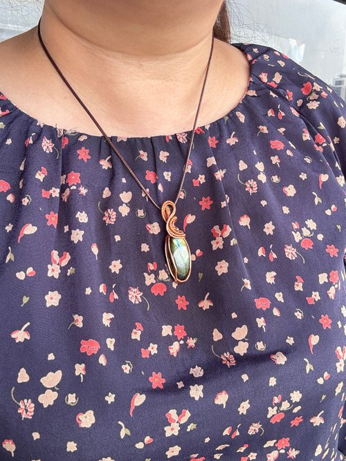 20251118 ワイヤーラッピング ラブラドライト 銅線 ワイヤーアート