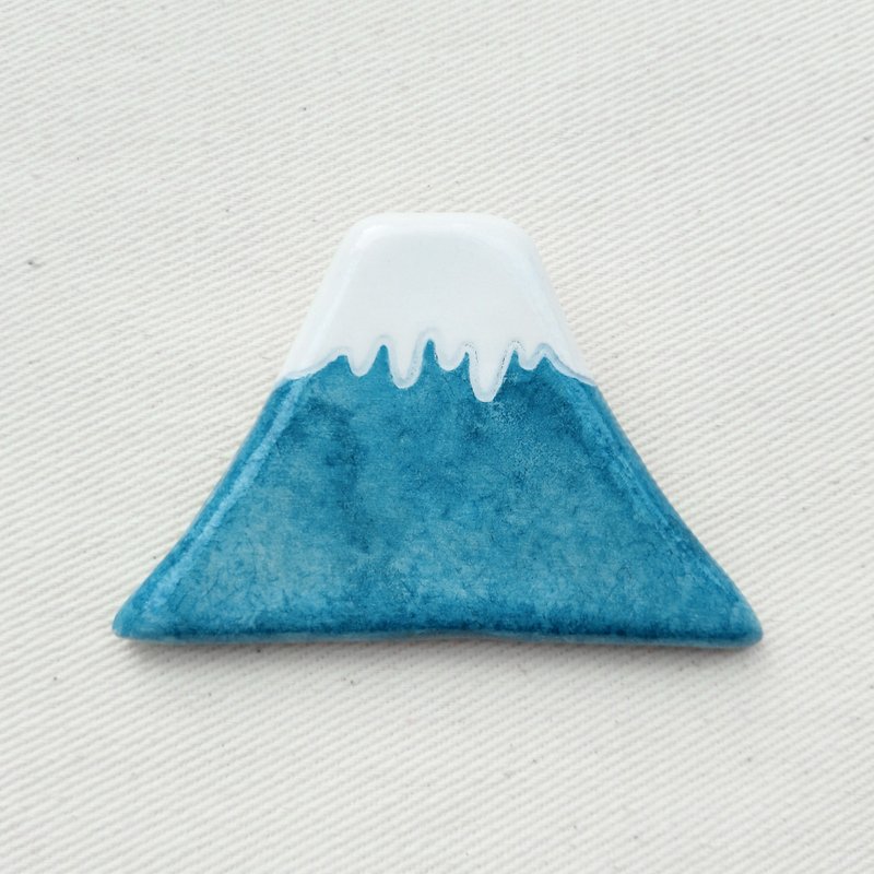 富士山別針/湖綠 - 胸針 - 黏土 藍色