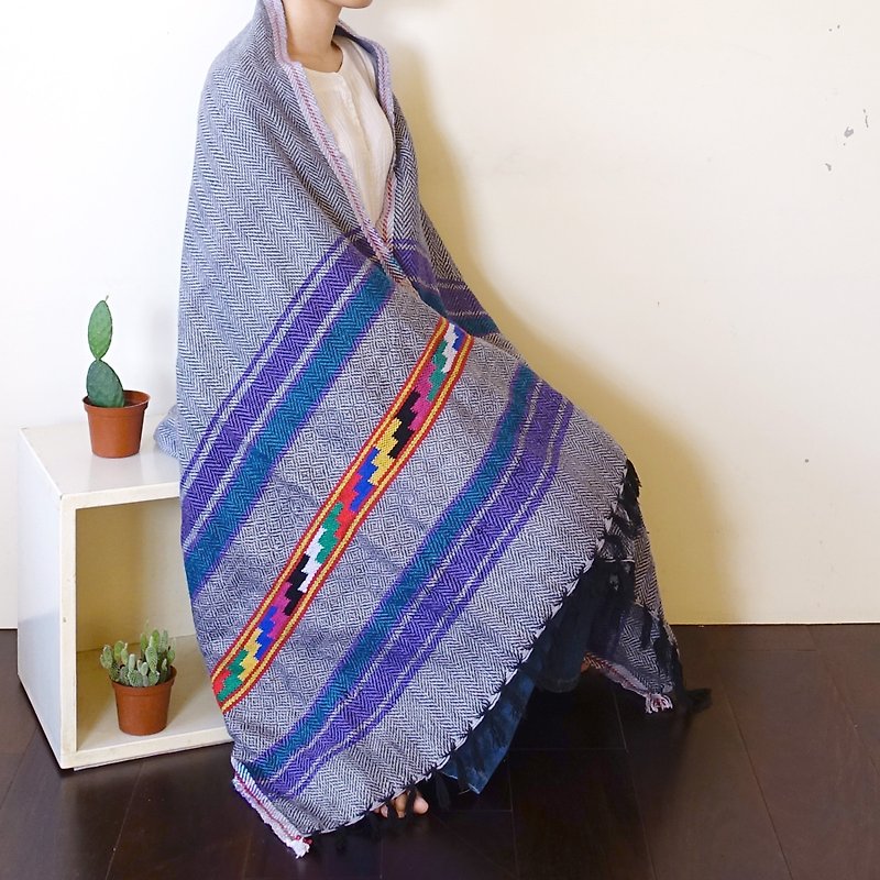 BajuTua / Antiquities / Guatemala gray and purple wool hand-woven carpet / shawl - ผ้าห่ม - ขนแกะ สีเทา
