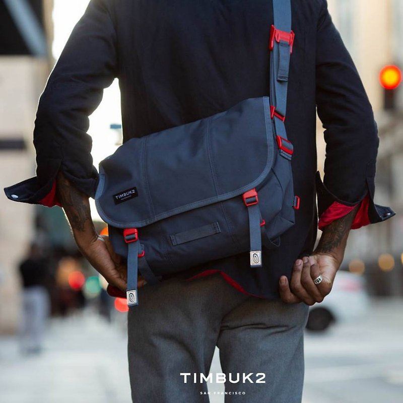 TIMBUK2 FLIGHT CLASSIC MESSENGER Lightweight Messenger Bag S-Grey - Messenger Bags & Sling Bags - Other Materials Gray