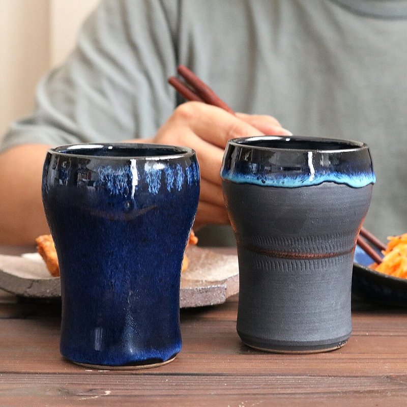 小石原燒 小石原燒啤酒杯 有兩種顏色 靛藍釉 鐵釉 掛文 守藏窯 N - 咖啡杯/馬克杯 - 陶 藍色