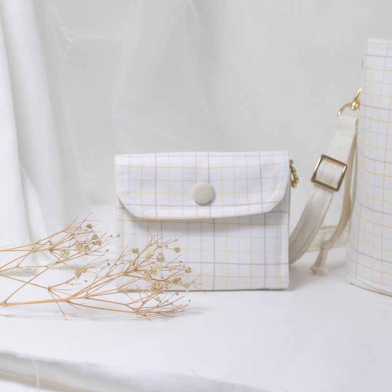 Cream plaid three-layer magnetic buckle coin purse - กระเป๋าใส่เหรียญ - ผ้าฝ้าย/ผ้าลินิน ขาว