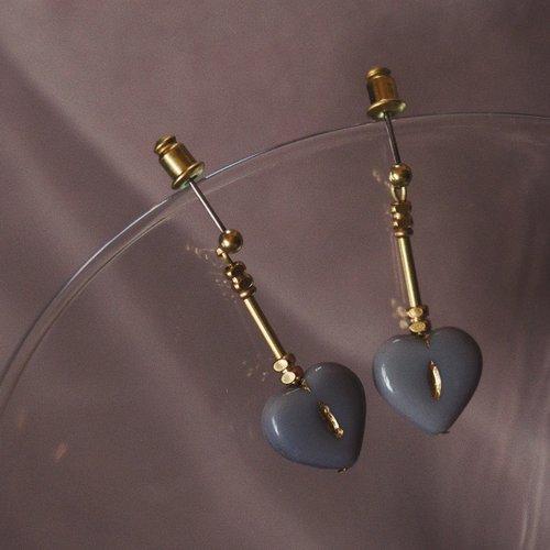 Sentimental Studio 善感工室 【限量】復古愛心 古董玻璃珠耳環 灰