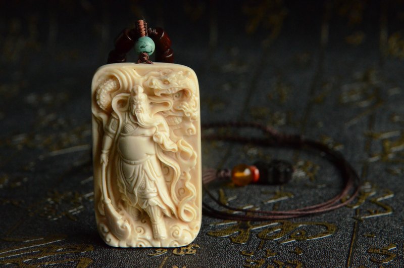 【赤忱】天然猛獁象牙關羽精雕項鏈 - 項鍊 - 半寶石 白色