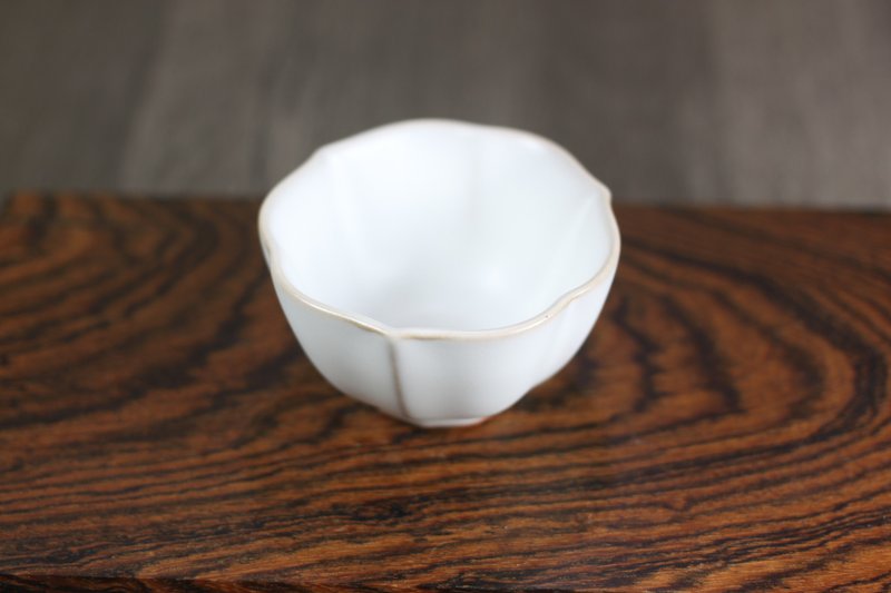 【聖誕禮盒】乳白 無光釉 幸運茶杯 鶯歌名家葉敏祥作品 - 茶壺/茶杯/茶具 - 瓷 