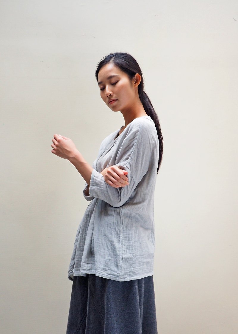 And - Mysterious Caves - Front large pocket blouse - Women's Tops - Cotton & Hemp Gray