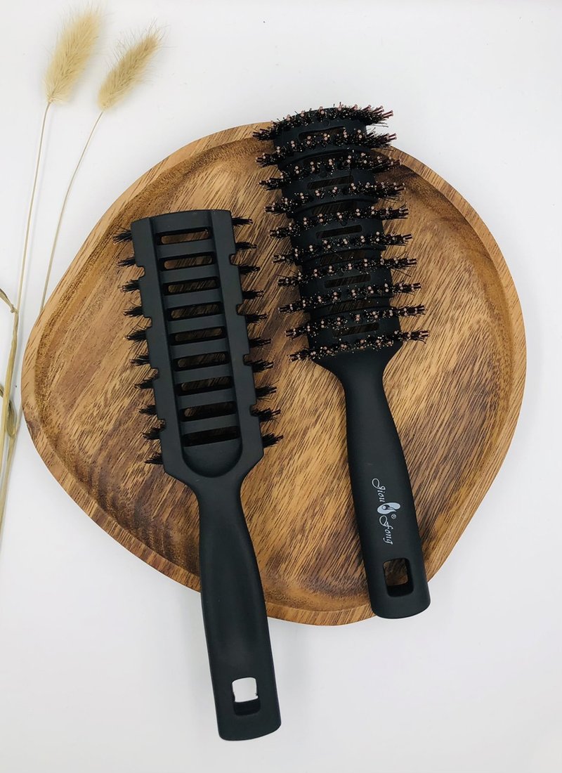 Jiou-fong Inclined fan-shaped boar bristle styling comb∣Unisex∣Anti-static∣Smoothes frizz - Makeup Brushes - Other Materials 