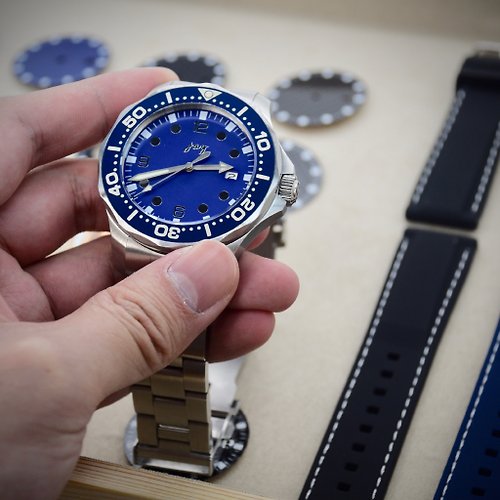 Watchmake HK 銀藍潛水錶/日本製機械錶/夜光指針/鏤空機芯/200米防水/自動上鏈