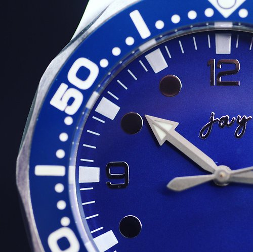 シルバーダイバーズウォッチ/日本製機械式時計/夜光針/スケルトンムーブメント/200m防水/自動巻き - ショップ watchmakehk  男女兼用（ユニセックス）腕時計 - Pinkoi
