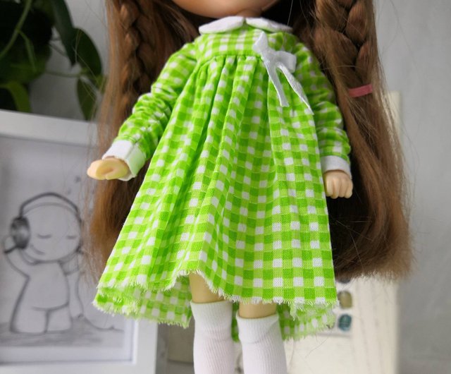 Blythe doll dress. Light green plaid Dress Blythe doll sleeves - Shop  DollsBYirinaArt Stuffed Dolls & Figurines - Pinkoi