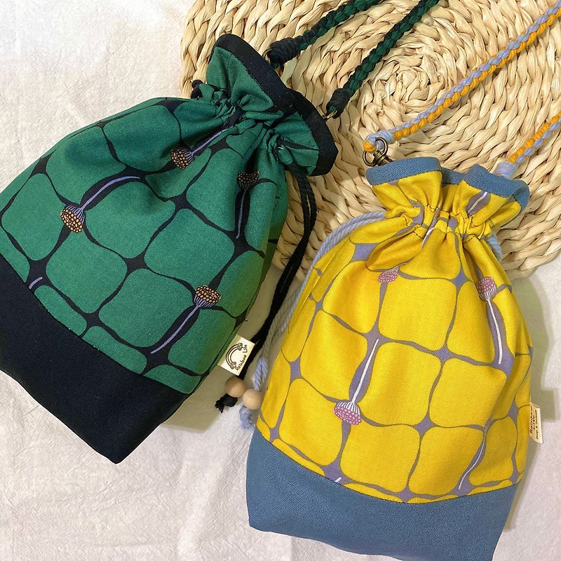 Warm feel Japanese fabric geometric lotus mouth cross-body bag【Rainbow Life】 - กระเป๋าหูรูด - ผ้าฝ้าย/ผ้าลินิน หลากหลายสี